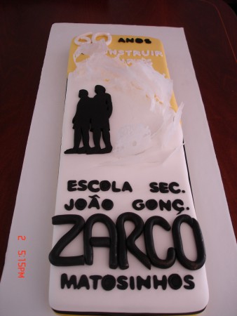 Um bolo fantástico para a melhor escola do país